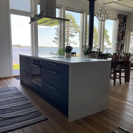 Helena, 4-bedroom Wood-framed House *