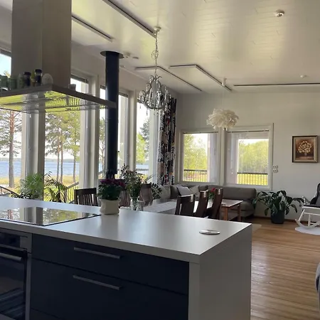 Holiday home Helena, 4-bedroom Wood-framed House