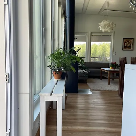 Holiday home Helena, 4-bedroom Wood-framed House *